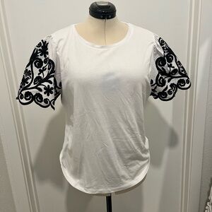NWT Tahari XL Embroidered Black and White Short Sleeve Tee